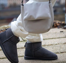 Load image into Gallery viewer, Emu Australia Womens Stinger Micro Sheepskin Boot
