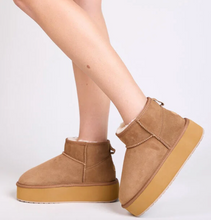 Load image into Gallery viewer, Emu Australia Womens Stinger Micro Platform Sheepskin Boot