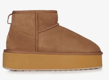 Load image into Gallery viewer, Emu Australia Womens Stinger Micro Platform Sheepskin Boot