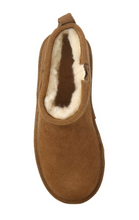 Load image into Gallery viewer, Bearpaw Youth Shorty Boot Hickory