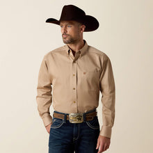 Load image into Gallery viewer, Ariat Mens Solid Twill Core Classic Long Sleeve Button Down Dress Shirt