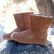 Load image into Gallery viewer, Bearpaw Mens Brady Short Sheepskin Boot Hickory