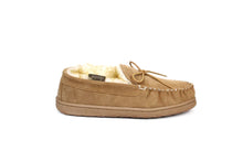 Load image into Gallery viewer, Superlamb Mens Moccasin Sheepskin Slipper