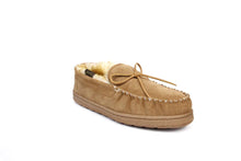 Load image into Gallery viewer, Superlamb Mens Moccasin Sheepskin Slipper